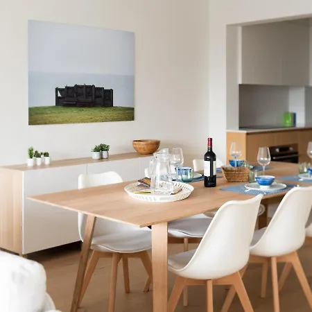Apartment Modern & Spacious Near In *