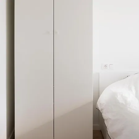 Apartamento Modern & Spacious Near In *