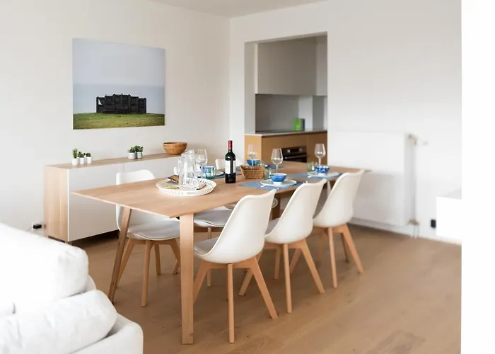 Modern & Spacious Near In Appartement