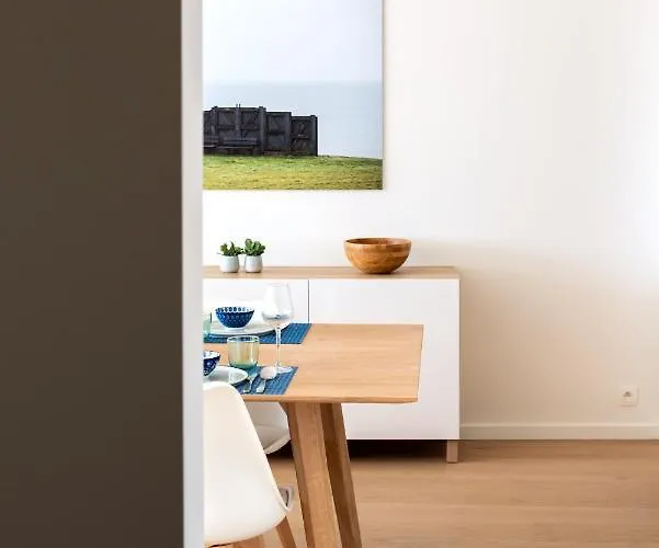 Modern & Spacious Near In *